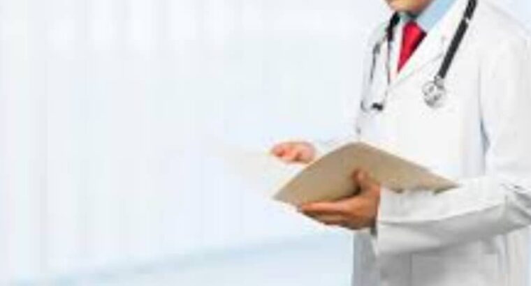 الدكتور محمد علي قحم طبيب أمراض و جراحة العيون و التجميل