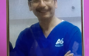 الدكتور خالد عبدالقادر فراج طبيب الامراض الباطنية و الكبد و الجهاز الهضمي