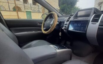 سياره للبيع بريوس هايبرد