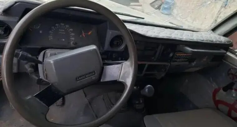 سيارة للبيع حبة