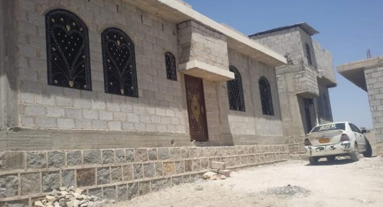 بيت سكني للبيع بدون تشطيب