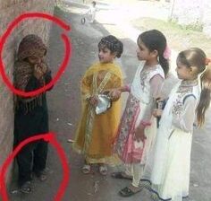 يمشي الفقير و كل شيء ضده و الناس دونه تغلق أبوابها