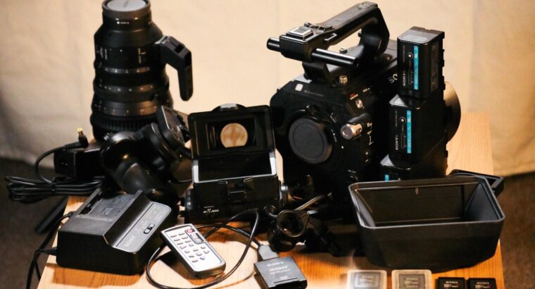 : Nikon D810 DSLR ، Sony PXW-X70 ، Sony PXW-Z90 WhatsAppchat: +1 780 299-9797