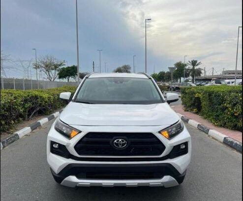 2021 Toyota RAV4 4WD XLE gulf model