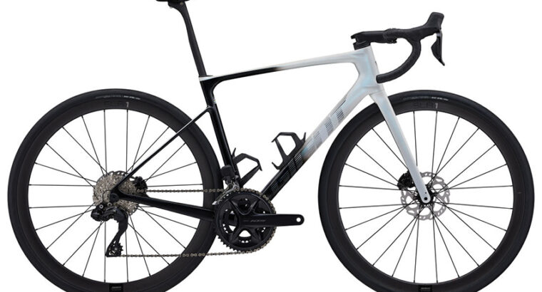 2024 Giant Defy Advanced Pro 1 Road Bike (M3BIKESHOP)