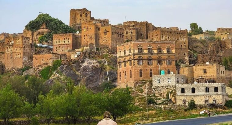 قال الفاروق عمر بن الخطاب رضي الله عنه :”نحن قوم أعزنا الله بالإسلام فمهما ابتغينا العزة في غيره أذلنا الله”.